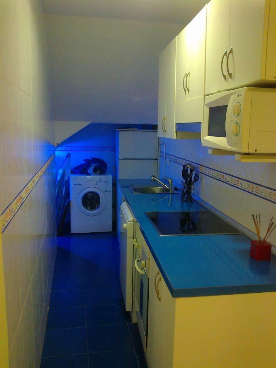 Apartamentos Bahia De Huelin Малага Экстерьер фото
